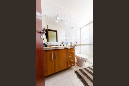 Banheiro da suíte de apartamento para alugar com 3 quartos, 134m² em Nova Gameleira, Belo Horizonte