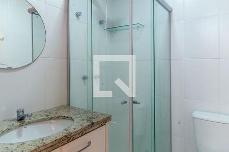 Banheiro de apartamento para alugar com 1 quarto, 60m² em Alphaville I, Salvador