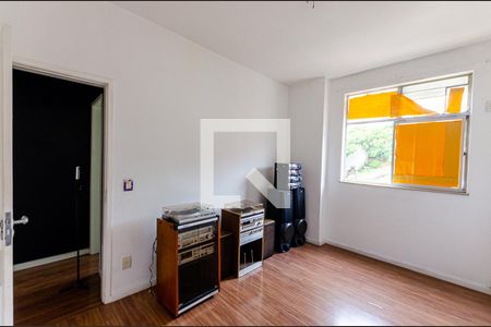 quarto 2 de apartamento à venda com 2 quartos, 70m² em Icaraí, Niterói