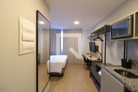 Quarto e Cozinha  de kitnet/studio para alugar com 1 quarto, 19m² em Jardim Brasília (zona Norte), São Paulo