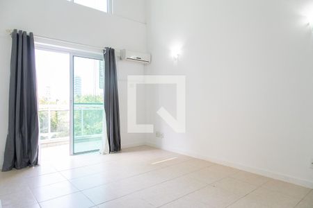 Sala de apartamento à venda com 1 quarto, 71m² em Barra da Tijuca, Rio de Janeiro