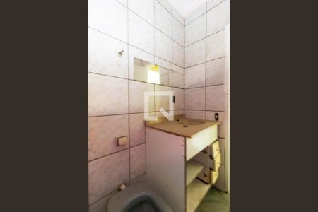 Banheiro de casa para alugar com 1 quarto, 35m² em Parque Cisper, São Paulo