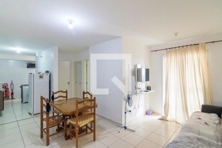 Sala de apartamento para alugar com 2 quartos, 64m² em Jardim Santa Cristina, Santo André