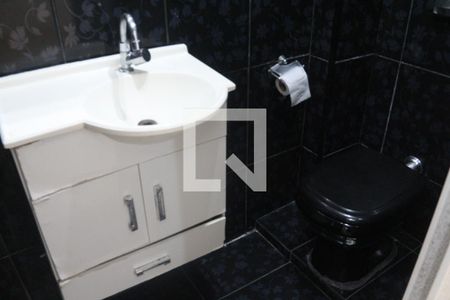 Banheiro de kitnet/studio para alugar com 1 quarto, 32m² em Centro, São Vicente