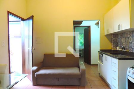 Sala de apartamento para alugar com 1 quarto, 30m² em Porto da Lagoa, Florianópolis