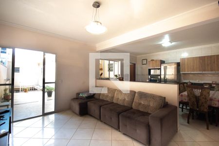 Sala de casa para alugar com 2 quartos, 80m² em Jardim Roberto, Osasco
