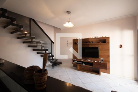 Sala de casa para alugar com 2 quartos, 80m² em Jardim Roberto, Osasco