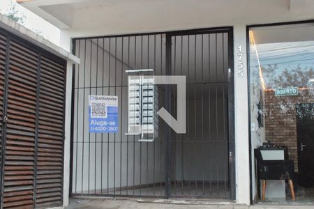 Fachada de apartamento para alugar com 1 quarto, 30m² em Jardim Algarve, Alvorada