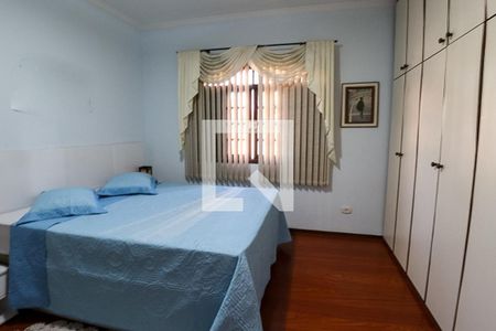 Casa para alugar com 224m², 4 quartos e 5 vagas Casa para alugar com 224m², 4 quartos e 5 vagasSuíte 2