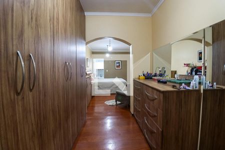 Casa para alugar com 224m², 4 quartos e 5 vagas Casa para alugar com 224m², 4 quartos e 5 vagasSuíte 3