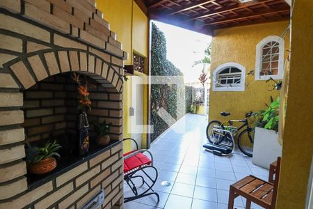 Casa para alugar com 224m², 4 quartos e 5 vagas Casa para alugar com 224m², 4 quartos e 5 vagasQuintal com churrasqueira