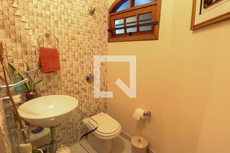 Casa para alugar com 224m², 4 quartos e 5 vagas Casa para alugar com 224m², 4 quartos e 5 vagasLavabo