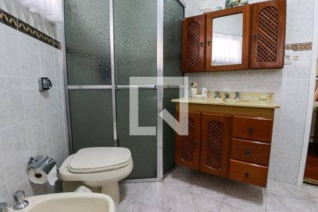 Casa para alugar com 224m², 4 quartos e 5 vagas Casa para alugar com 224m², 4 quartos e 5 vagasBanheiro suíte 3