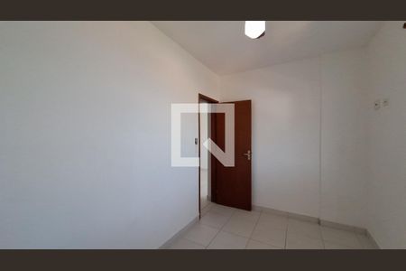 Quarto 1 de apartamento para alugar com 2 quartos, 69m² em Maracanã, Praia Grande