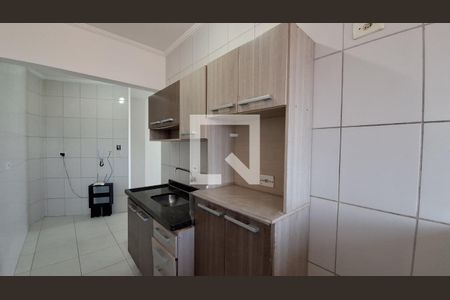 Cozinha de apartamento para alugar com 2 quartos, 69m² em Maracanã, Praia Grande