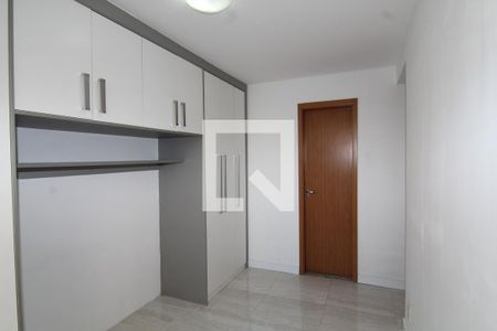 Quarto Suíte de apartamento à venda com 2 quartos, 54m² em Parada de Lucas, Rio de Janeiro