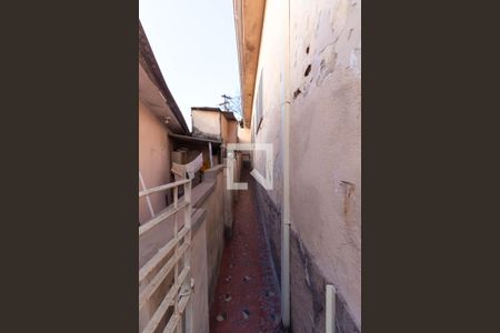 Quintal de casa à venda com 3 quartos, 214m² em Vila Mesquita, São Paulo