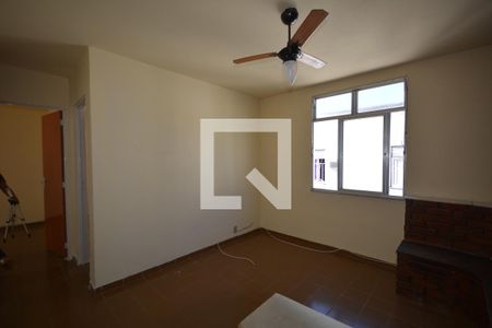 Sala de apartamento à venda com 2 quartos, 55m² em Olaria, Rio de Janeiro