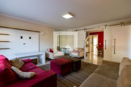 Sala de Estar de casa para alugar com 4 quartos, 200m² em Jardim Maria Estela, São Paulo