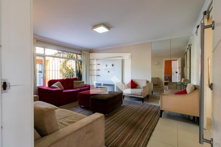 Sala de Estar de casa para alugar com 4 quartos, 200m² em Jardim Maria Estela, São Paulo