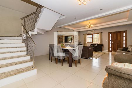 Sala de casa à venda com 4 quartos, 420m² em Vila Nova, Porto Alegre