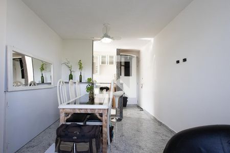 Sala de apartamento para alugar com 3 quartos, 53m² em Vargem Pequena, Rio de Janeiro
