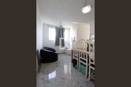 Sala de apartamento para alugar com 3 quartos, 53m² em Vargem Pequena, Rio de Janeiro