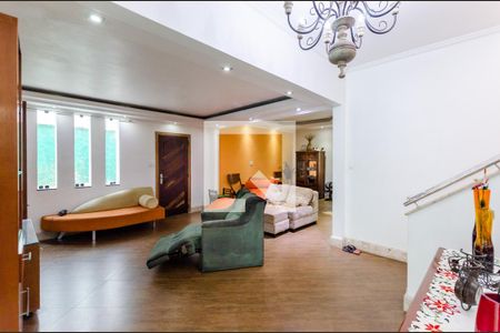 Sala de casa para alugar com 4 quartos, 320m² em Aparecida, Santos