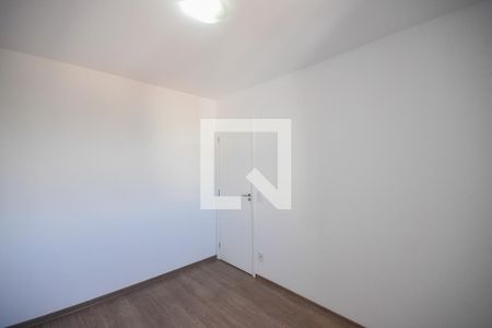 Quarto 1 de apartamento para alugar com 2 quartos, 55m² em Jardim Caner, Taboão da Serra