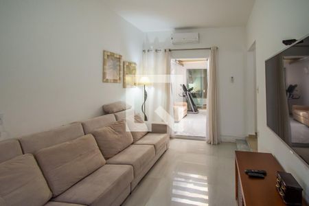 Sala de TV de casa à venda com 3 quartos, 200m² em Chácara da Barra, Campinas