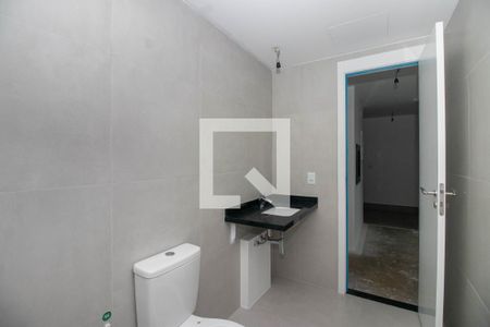 Banheiro de kitnet/studio à venda com 1 quarto, 43m² em Auxiliadora, Porto Alegre