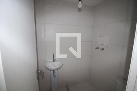 Banheiro de apartamento para alugar com 1 quarto, 23m² em Vila Esperança, São Paulo