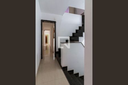 Corredor de casa à venda com 3 quartos, 160m² em Itaquera, São Paulo