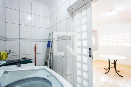 Casa à venda com 191m², 2 quartos e 2 vagas Casa à venda com 191m², 2 quartos e 2 vagasÁrea de serviço