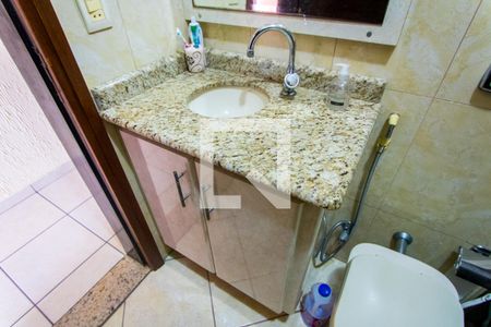 Casa à venda com 191m², 2 quartos e 2 vagas Casa à venda com 191m², 2 quartos e 2 vagasBanheiro