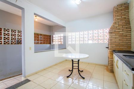 Casa à venda com 191m², 2 quartos e 2 vagas Casa à venda com 191m², 2 quartos e 2 vagasEspaço gourmet