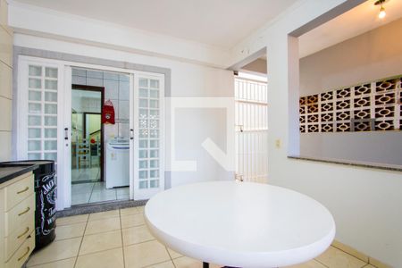 Casa à venda com 191m², 2 quartos e 2 vagas Casa à venda com 191m², 2 quartos e 2 vagasEspaço gourmet