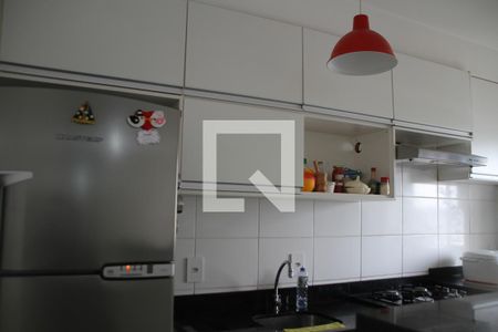 Cozinha de apartamento à venda com 2 quartos, 48m² em Colônia (zona Leste), São Paulo