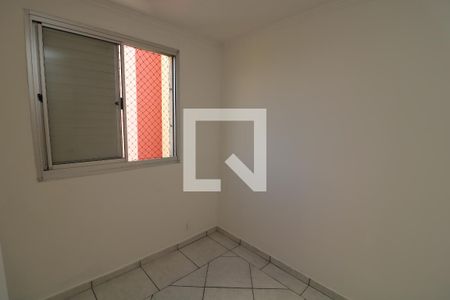 Quarto 2 de apartamento para alugar com 2 quartos, 55m² em Jardim Santa Terezinha (zona Leste), São Paulo