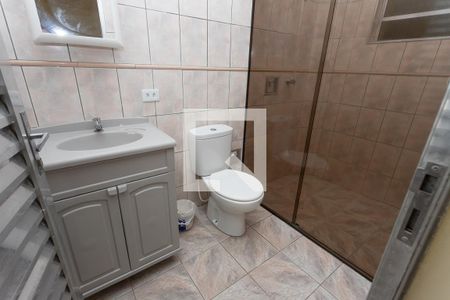 Banheiro social de casa para alugar com 2 quartos, 100m² em Centro, Diadema