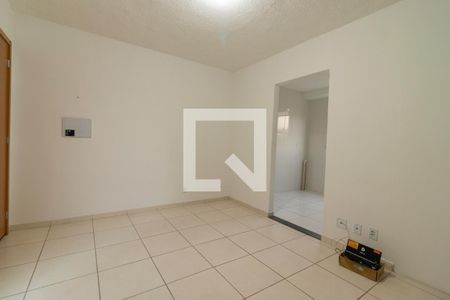 Sala de apartamento para alugar com 2 quartos, 48m² em Rocha Sobrinho, Mesquita