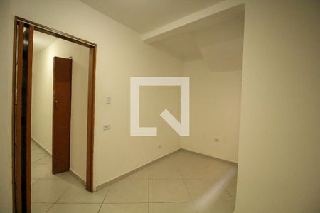 Quarto 1 de casa para alugar com 2 quartos, 100m² em Vila Diva, São Paulo