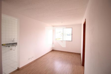 Sala  de apartamento para alugar com 2 quartos, 49m² em Vila Regina, São Paulo