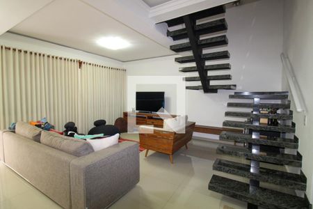 Casa de condomínio à venda com 270m², 3 quartos e 1 vagaSala