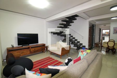 Casa de condomínio à venda com 270m², 3 quartos e 1 vagaSala