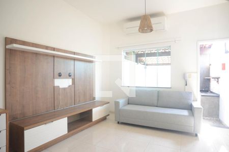 Sala de casa para alugar com 2 quartos, 85m² em Jardim Santa Rita, Duque de Caxias