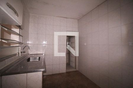 Sala/Cozinha de casa para alugar com 1 quarto, 30m² em Parque Maria Domitila, São Paulo