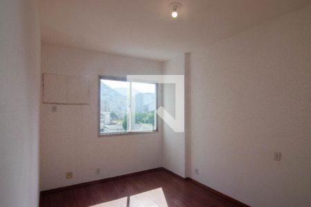 Quarto 1 de apartamento para alugar com 2 quartos, 60m² em Copacabana, Rio de Janeiro