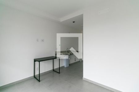 Sala / Cozinha de kitnet/studio para alugar com 1 quarto, 23m² em Vila Esperança, São Paulo