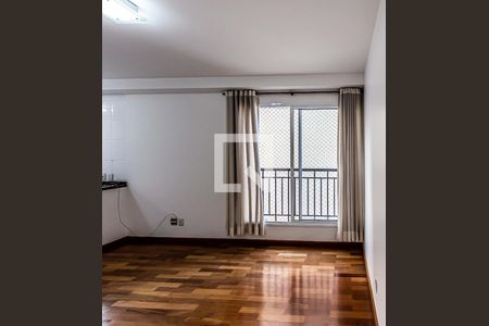 Sala de apartamento para alugar com 1 quarto, 50m² em Higienópolis, São Paulo